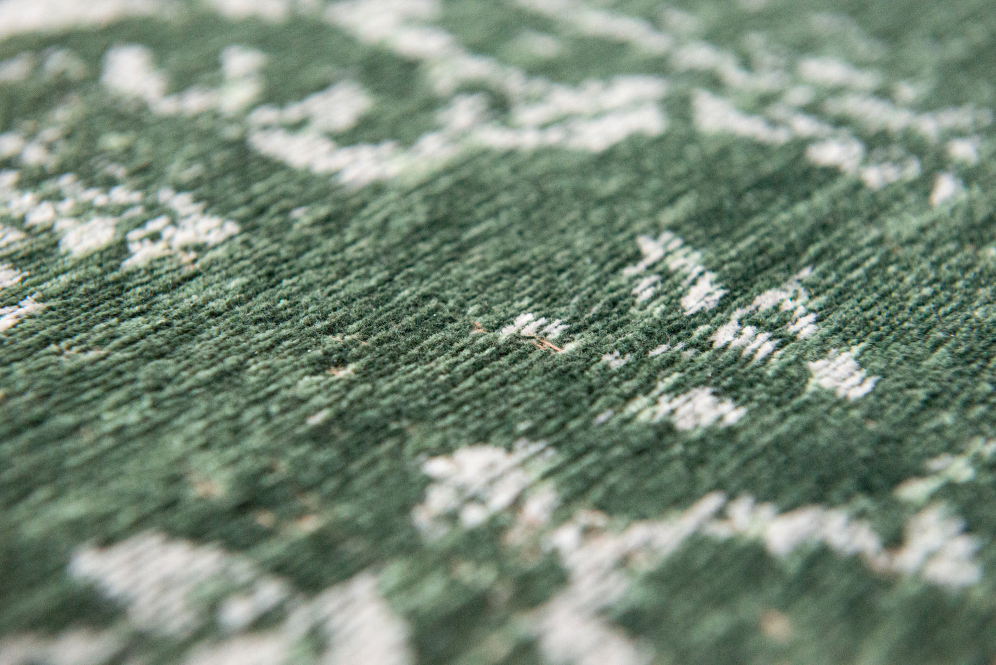 Fading World Medallion- 9146 Majestic Forest