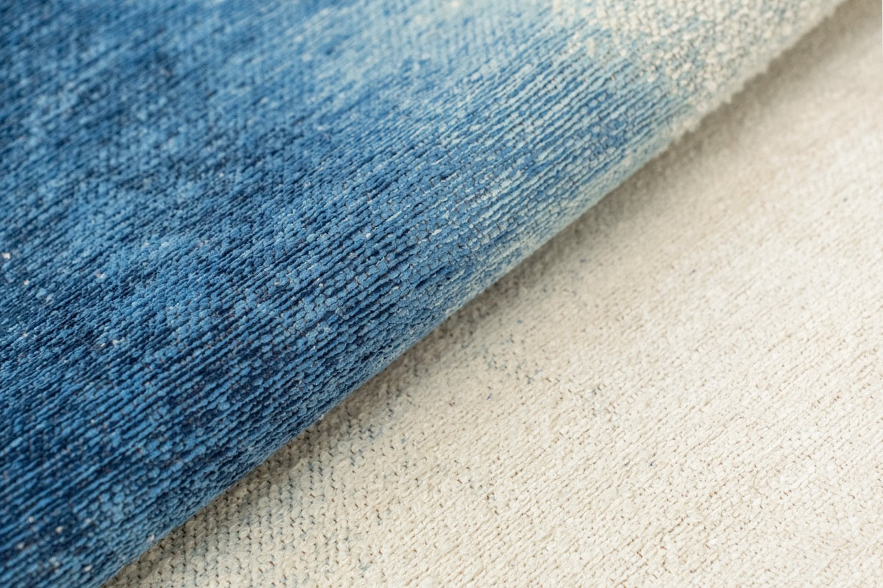 Meditation Drop - Dream in Blue Circular 2102