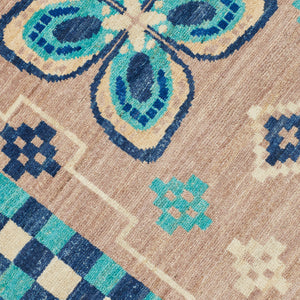 Thistle Medallion Runner