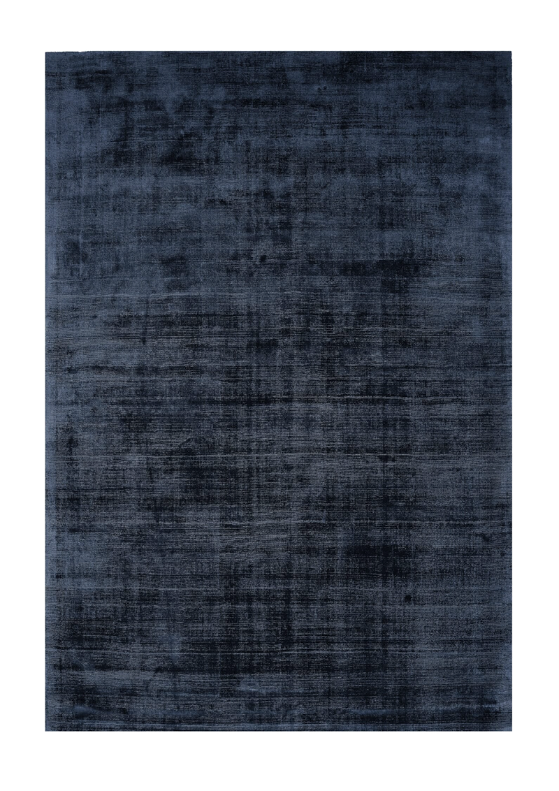 Edge in Navy