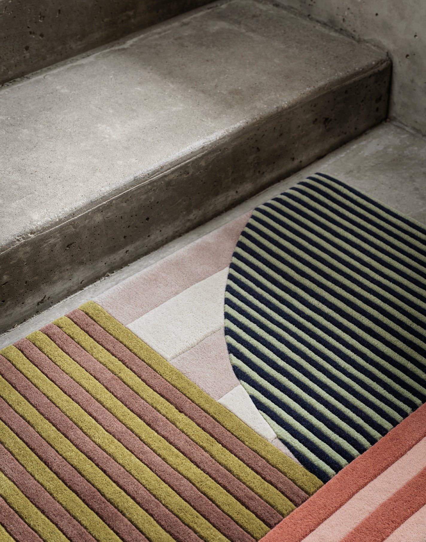 Rigg & Furrow 01 Hawthorn Tufted