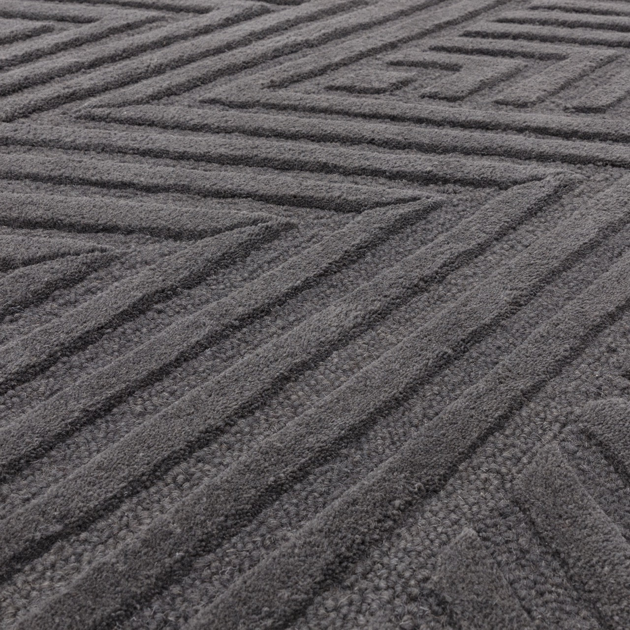 Laak Charcoal