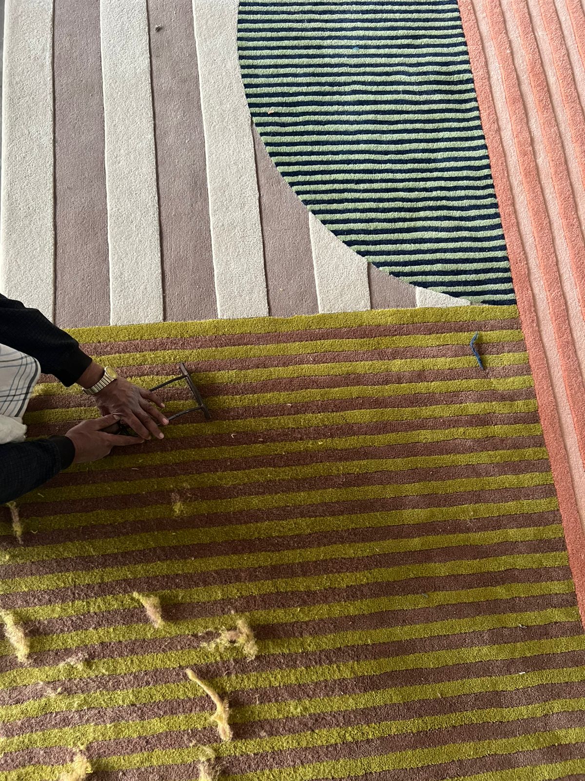 Hawthorn Tufted Production Handmade Process