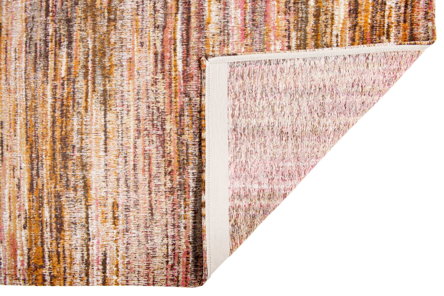 Sari is inspired by the Indian rugs made of Sari silk leftovers