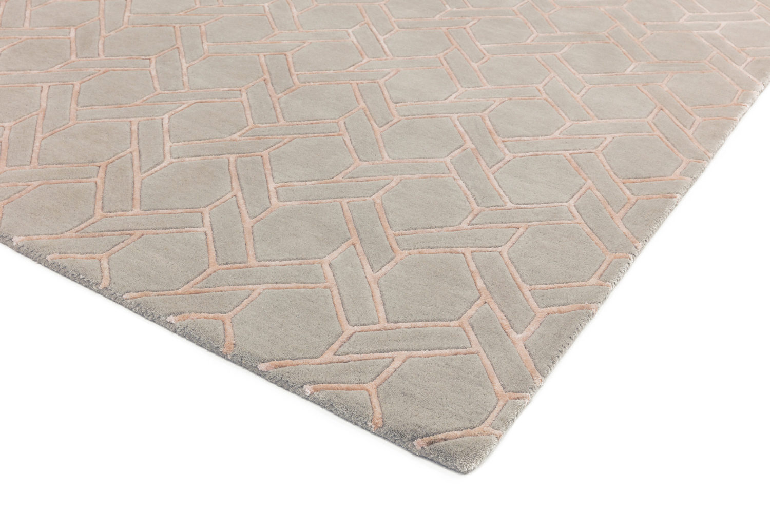 Prenium quality tufted rugs in precise hand carved geometric designs